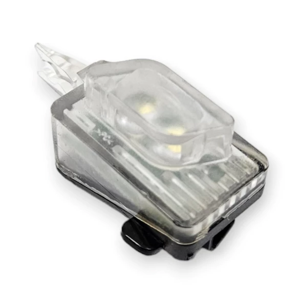 Audi A4 2021-2024 Sağ Arka Kapı Kolu Altı Led Lambası 8W0947134 ürün görseli 1