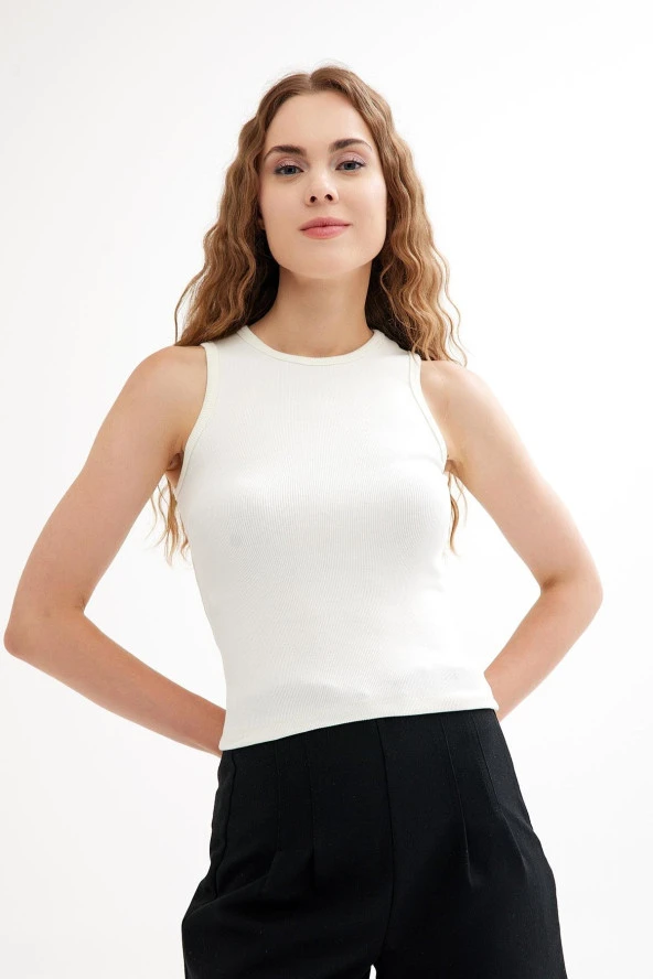 Halter Yaka Fitilli Fitted Askılı Tişört ürün görseli 1