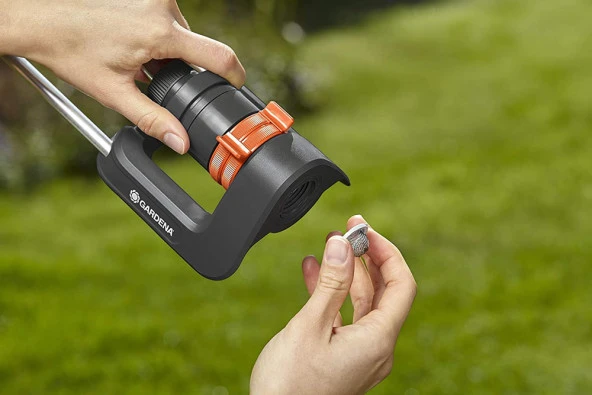 Gardena 18702 Salınımlı Çim Sulama Fıskiyesi ürün görseli 1