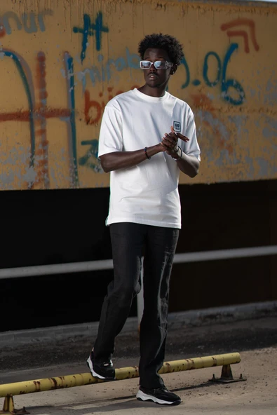 Bisiklet Yaka %100 Pamuklu Küçük Baskılı Oversize (Geniş Model) T-shirt ürün görseli 1