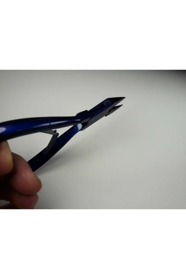 Haırcraft Hc00413 Çelik Batık Pensi Navy Blue Düz Ağız Manikür Pedikür Ergonomik Profesyonel ürün görseli 1