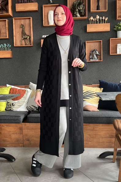 Dama Desenli Siyah Triko Hırka ürün görseli 1
