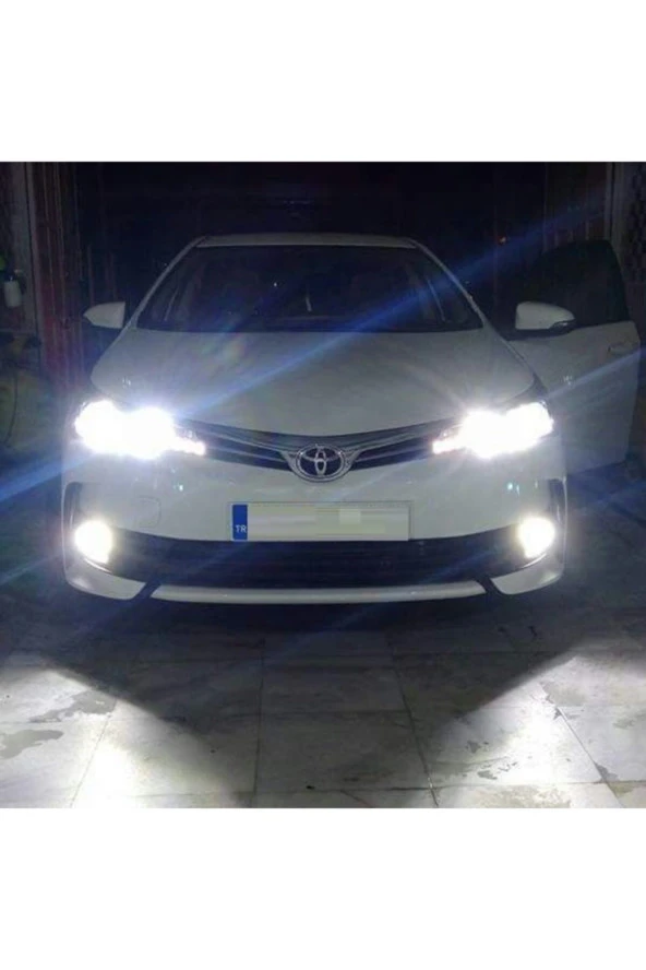 Fardoktoru Toyota Corolla Led Xenon Uzun Far Ampulü Şimşek Etkili Hb3 Zero ürün görseli 1