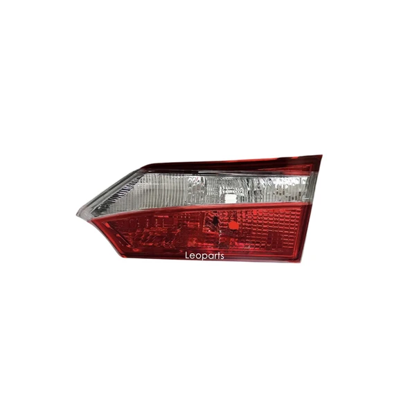 Leoparts Toyota Corolla Stop Lambası İç Sağ 2013-2016 81581-02520 ürün görseli 1