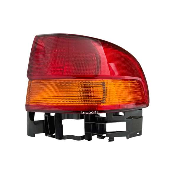 Leoparts Toyota Carina-E Stop Lambası Dış Sağ 1996-1999 81550-05030 ürün görseli 1