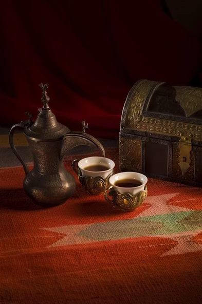 Bakır Sürahiden Çay  - Kanvas Tablo ürün görseli 1