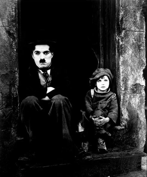 Charlie Chaplin ve Çocuk - Kanvas Tablo ürün görseli 1