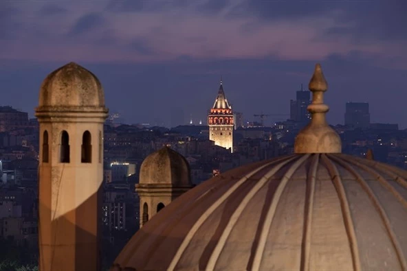 Galata Kulesi'nde Akşam - Kanvas Tablo ürün görseli 1
