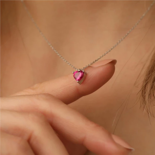 925 Ayar Gümüş Yakut Renkli Kalp Kesim Doğum Taşı Kolye – Temmuz Ayı Birthstone Kolye - CNS00100 ürün görseli 1