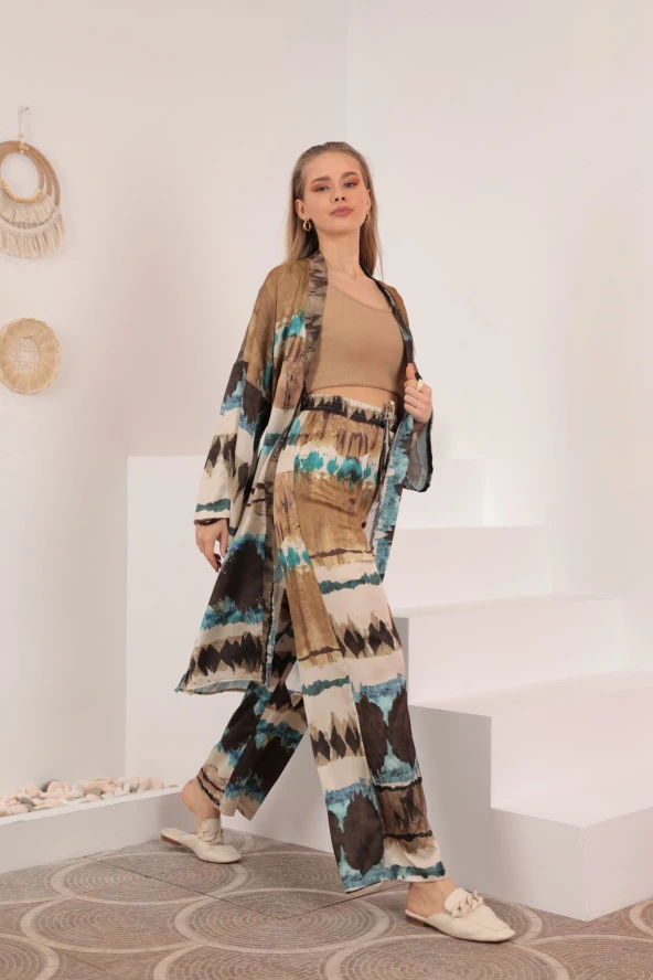Batik Desen Detaylı ve Saten Kumaşlı Şal Yakalı Bol Kalıplı Kuşaklı Kadın Kimono Mavi ürün görseli 1