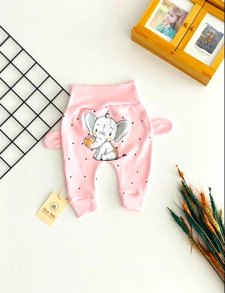 Neşeli Bebekler Kulaklı Baskılı Mevsimlik Kumaş Tek Alt Pembe ürün görseli 1