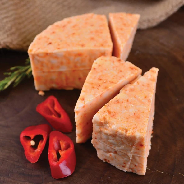 Ayvalık Sepet Peyniri Pul Biberli 500 g e ürün görseli 1
