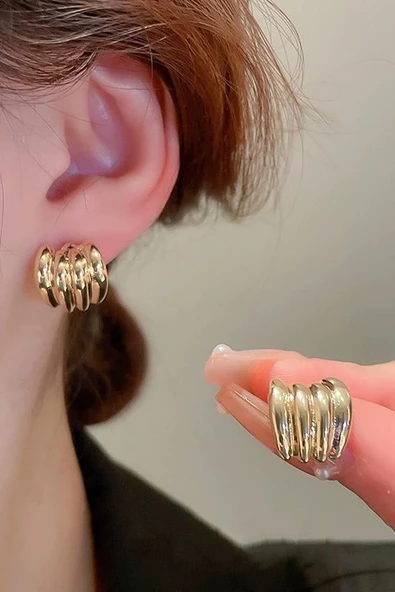 Kadın Özel Tasarım 1.5 cm Küpe ürün görseli 1