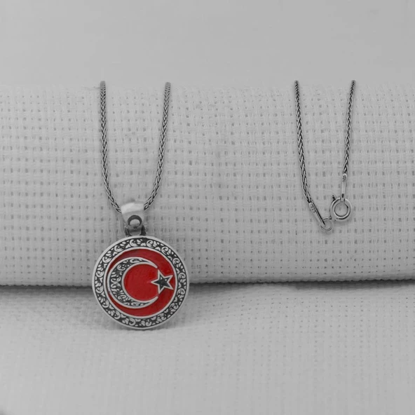 Gravür İşlemeli 925 Ayar Gümüş Küçük Boy Ay Yıldız Kolye ürün görseli 1