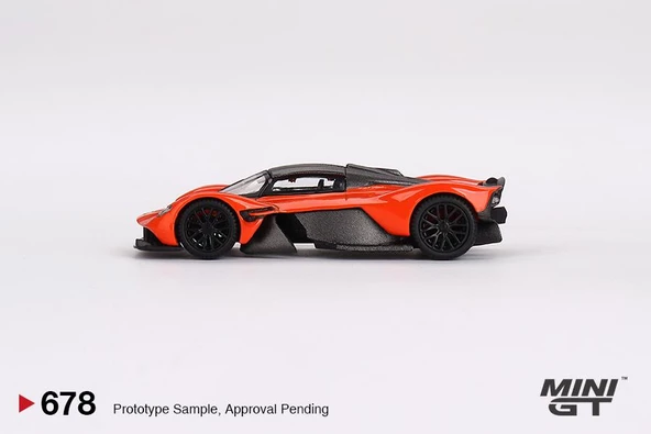 Mini GT Aston Martin Valkyrie Maximum Orange 678 - Resim 3