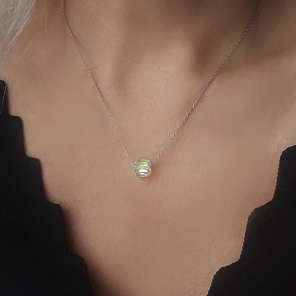 Vaoov 925 Ayar Gümüş Küp Swarovski Taşlı Kolye ürün görseli 1