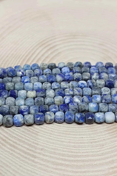 Bileklik Boy Lapis Taşı Küp Şekilli Yarım Dizi 4mm (18CM UZUNLUĞUNDADIR) ürün görseli 1