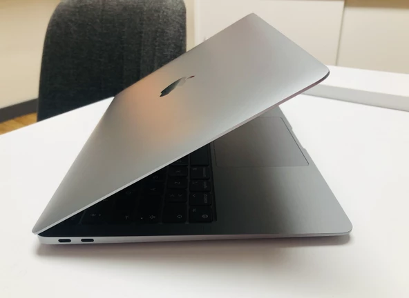 PTTAVM: APPLE A2337 MACBOOK AİR 2020 M1 8GB RAM 256GB SSD - SIFIR