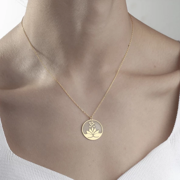 925 Ayar Gümüş Lotus Çiçeği Plaka Kolye ürün görseli 1