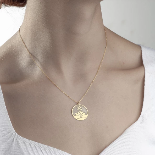 925 Ayar Gümüş Lotus Çiçeği Plaka Kolye - Resim 3