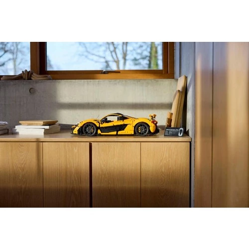 LEGO Technic 42172 McLaren P1 (2925 Parça) - Resim 4