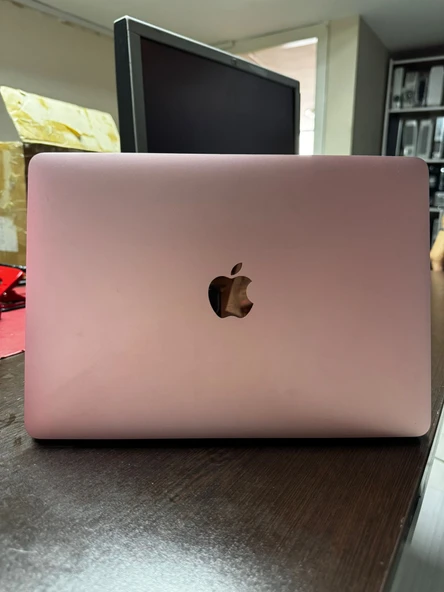 MacBook A1534 8GB/256GB 　（本体はキレイ） PTTAVM: APPLE -MACBOOK A1534 Retina 12