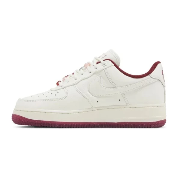 Nike Air Force 1 Low Valentines Day 2024 - Resim 2