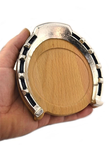 At Nalı Metal Rölyefli Doğal Ahşap Bardak Altlığı ürün görseli 1