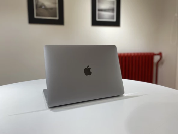PTTAVM: Apple MacBook Air M1 8 GB 256 GB SSD 13.3 PTTAVM: Apple MacBook Air M1 8 GB 256 GB SSD 13.3