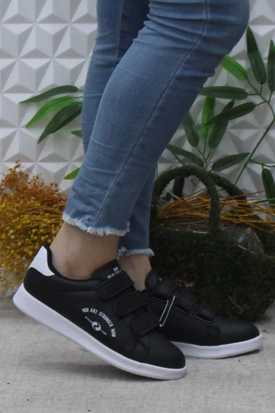 Fort Row Milena Siyah Beyaz Rahat Hafif Sneaker Çırtlı Spor Ayakkabı ürün görseli 1