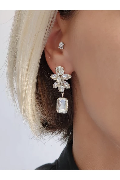 Çiçek Model Kristal Taşlı Küpe ürün görseli 1