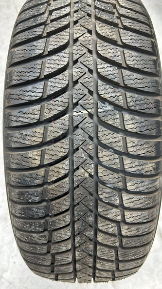 Kumho 215/50R17TL KW23 KIŞLIK ( 2014 Üretim ) ürün görseli 1