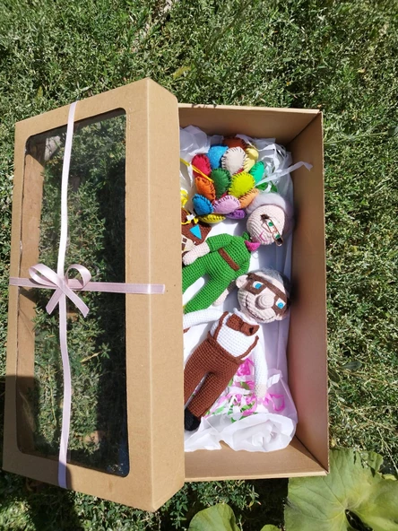 Carl ve Ellie Amigurumi Organik Oyuncak Hediye Seti ürün görseli 1