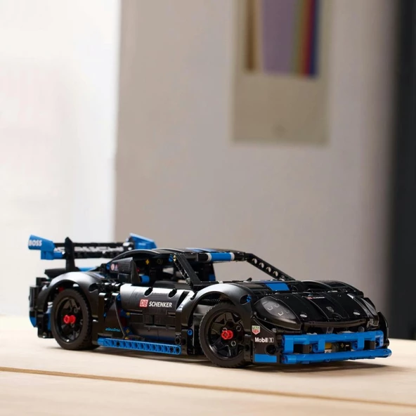 LEGO Technic 42176 Porsche GT4 e-Performance Yarış Arabası - Resim 6