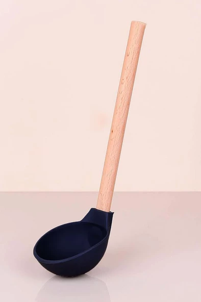 Ahşap Saplı Silikon Kepçe Siyah ürün görseli 1