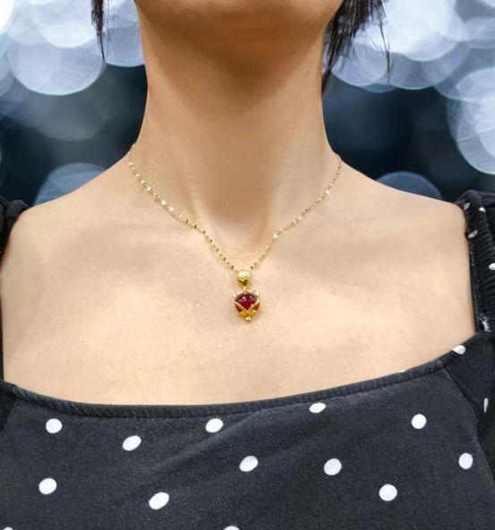 Kırmızı Taşlı Gold Renk Çelik Kolye, 45cm Kararmaz Çelik Takı, Sevgiliye Gold Zincir Kolye Hediye ürün görseli 1